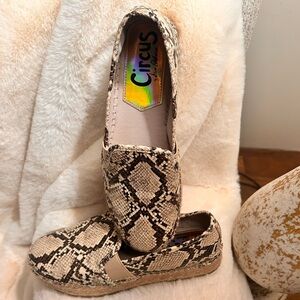 Circus by Sam Edelman
Cora Espadrilles Women see 8.5